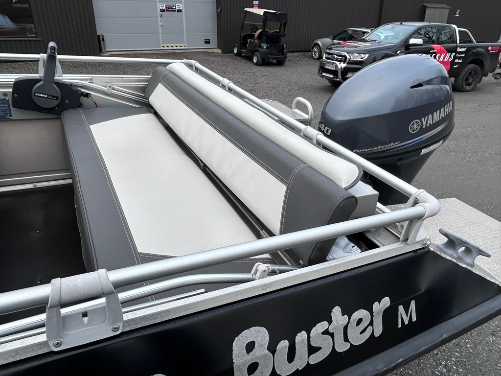 Buster M2 + Yamaha F40