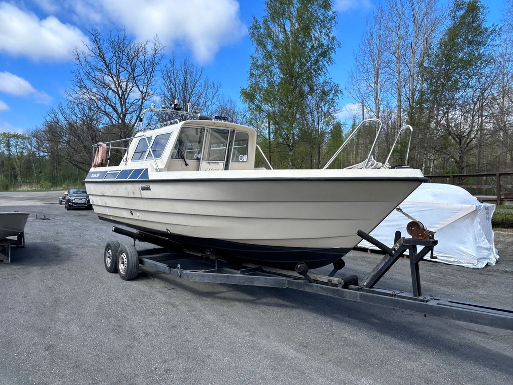 Delphin 740 + Volvo Penta TAMD31A