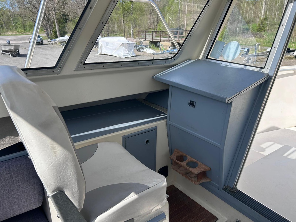Delphin 740 + Volvo Penta TAMD31A
