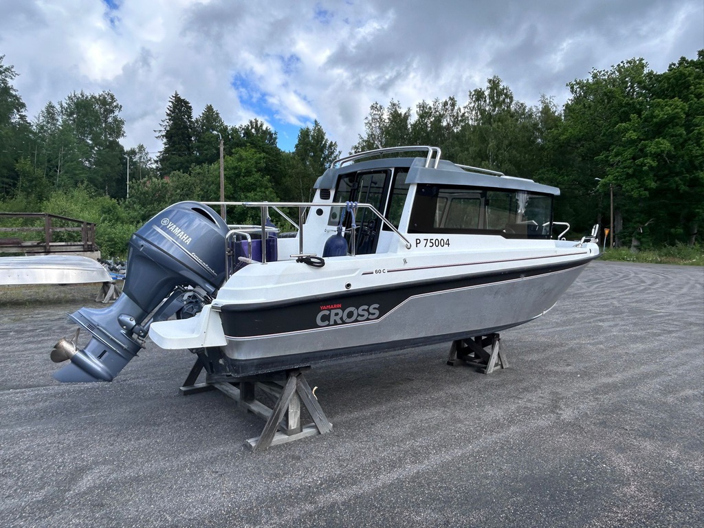 Yamarin Cross 60C + Yamaha F130