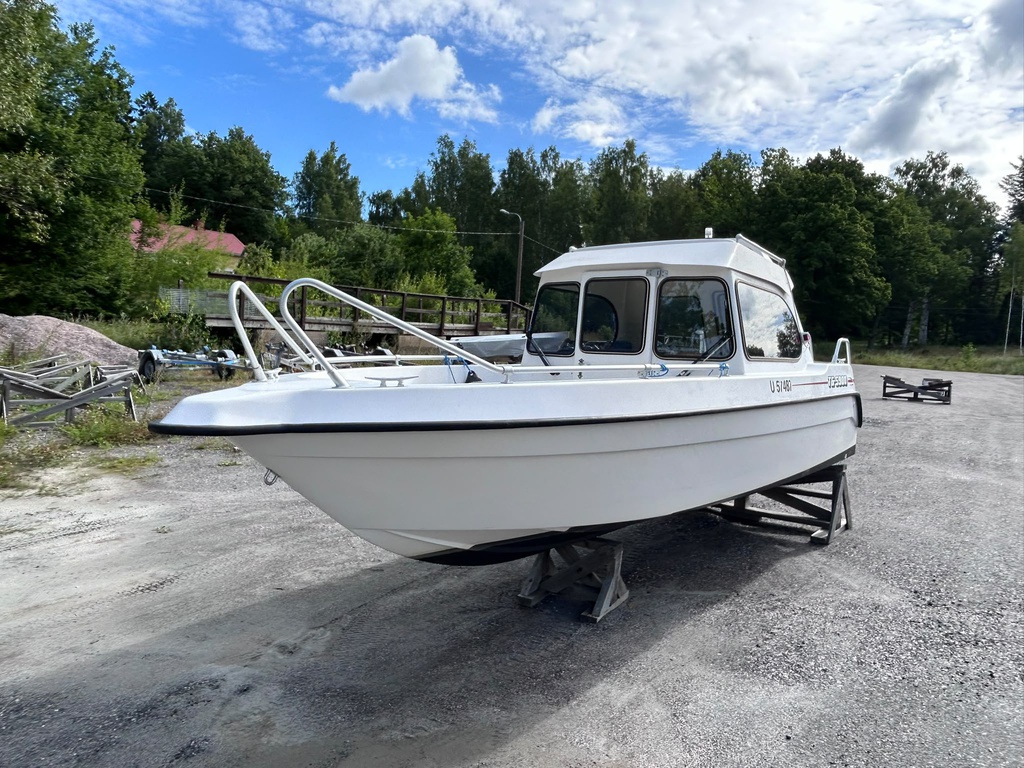 TG 5900 + Suzuki DF70